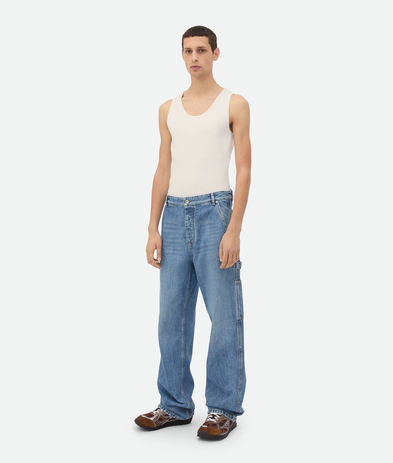 Джинсы карго цвета индиго в винтажном стиле Bottega Veneta
Джинсы карго цвета индиго в винтажном стиле Bottega Veneta