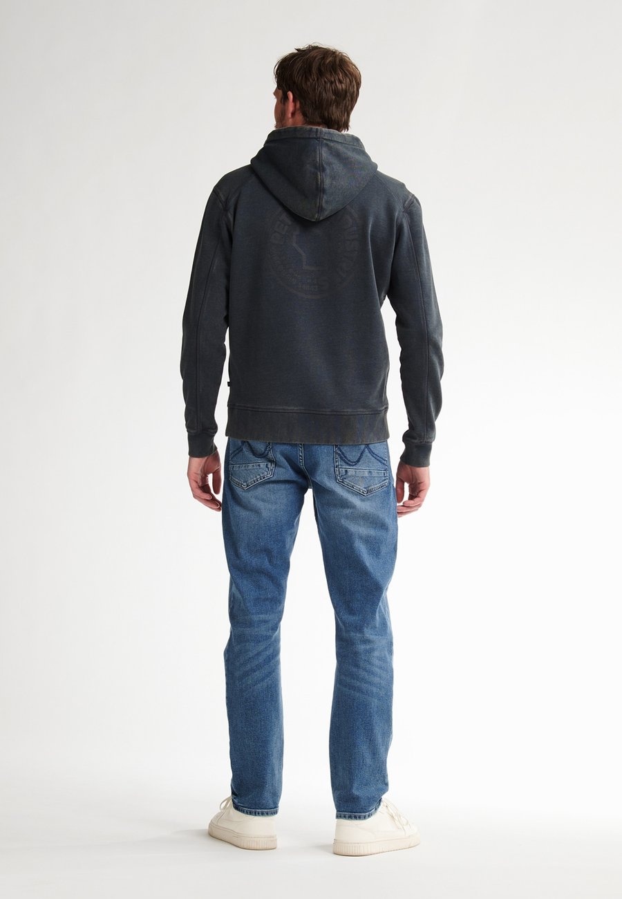 Худи Petrol Industries BACK MONROE, Gunmetal
Худи Petrol Industries BACK MONROE, Gunmetal