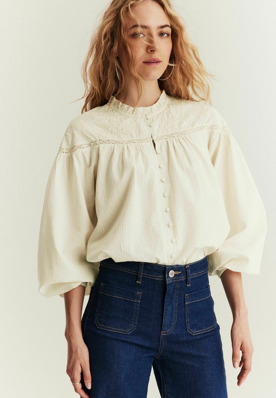 Блуза Newbie EMBROIDERED , Light Beige/Beige
Блуза Newbie EMBROIDERED , Light Beige/Beige