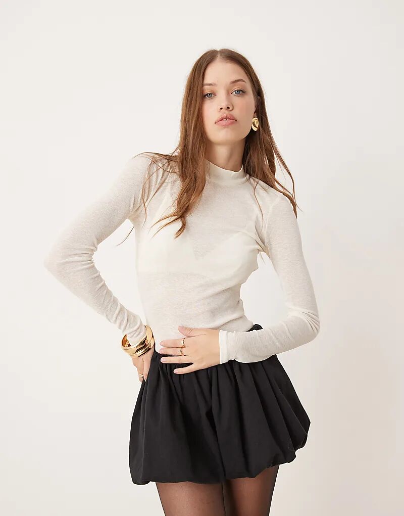 Сетчатый топ со стоячим воротником и длинными рукавами кремового цвета New Look 
Сетчатый топ со стоячим воротником и длинными рукавами кремового цвета New Look