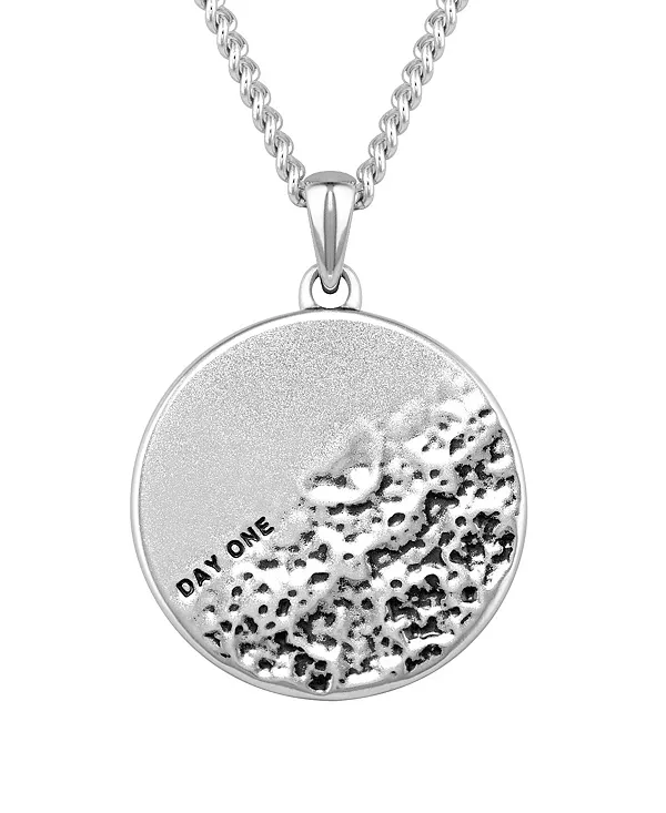 Подвеска «Первый мужской день» из стерлингового серебра с родиевым покрытием Vincero, silver
Подвеска «Первый мужской день» из стерлингового серебра с родиевым покрытием Vincero, silver