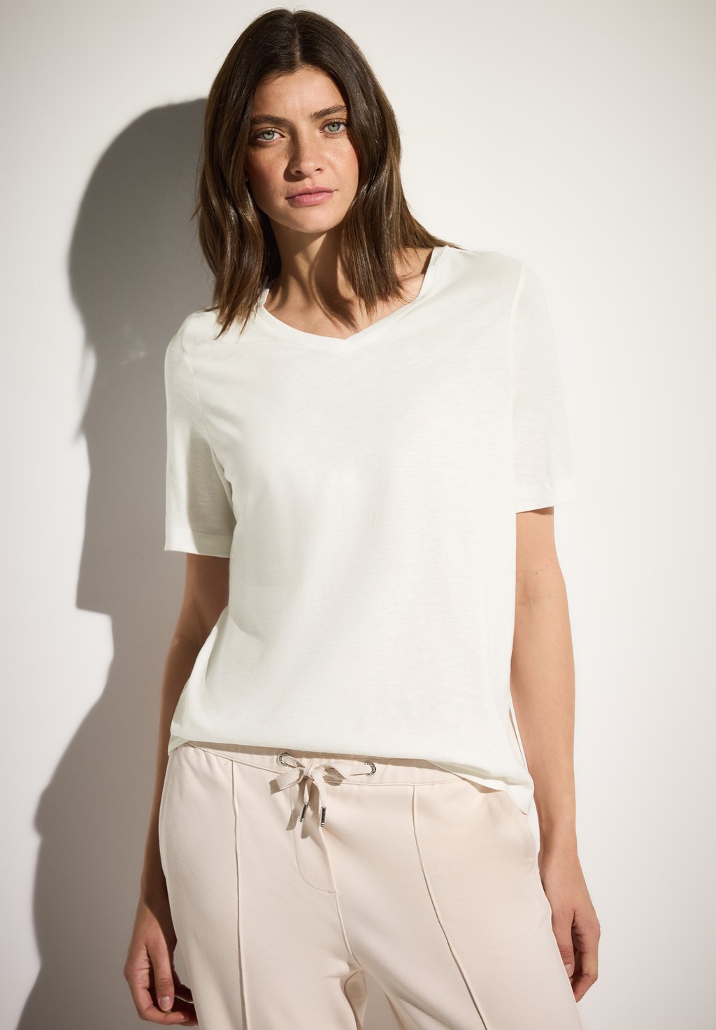 Базовая футболка Cecil, кремовый
Базовая футболка Cecil, кремовый