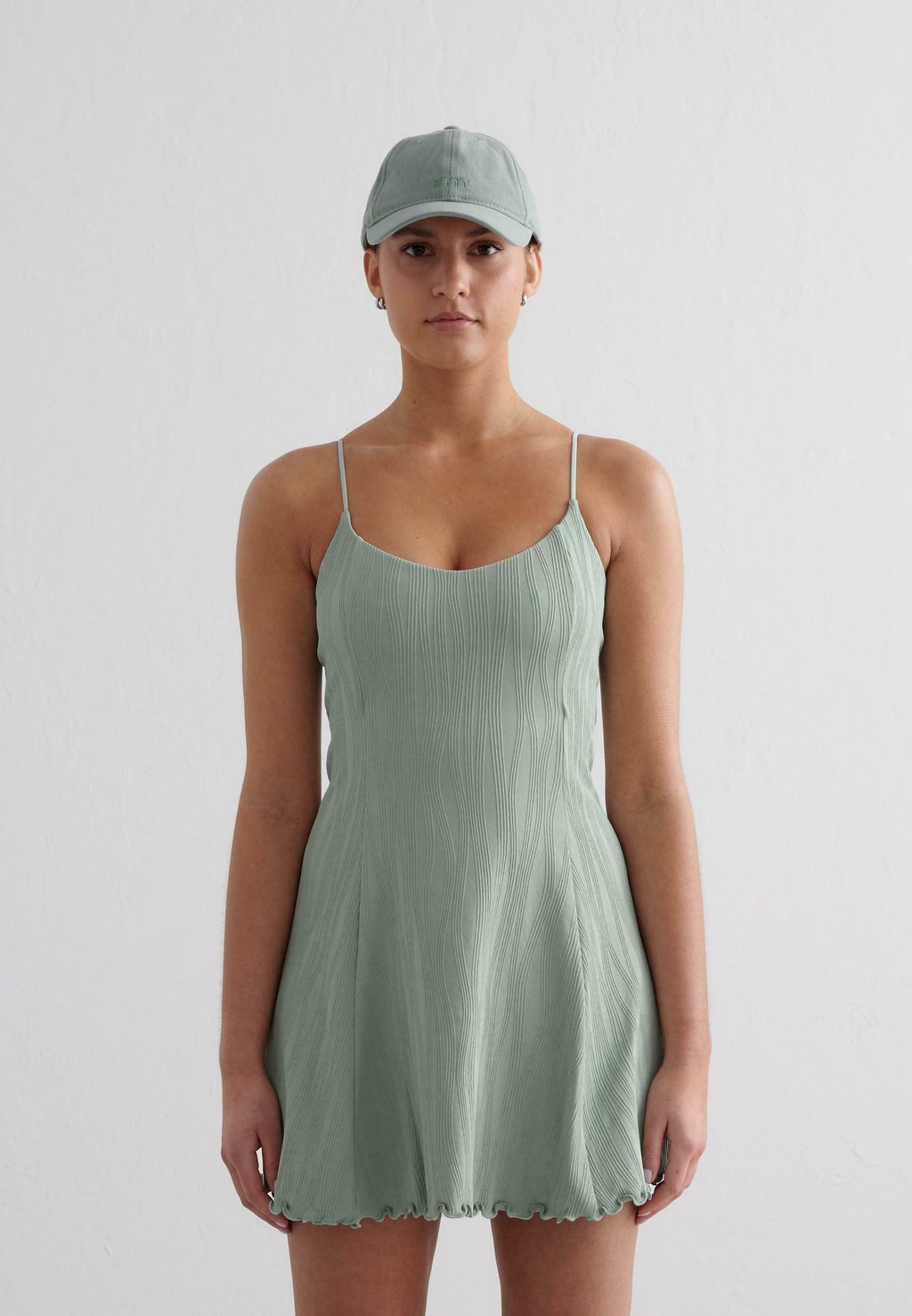 Повседневное платье aim’n, синий
Повседневное платье aim’n, синий