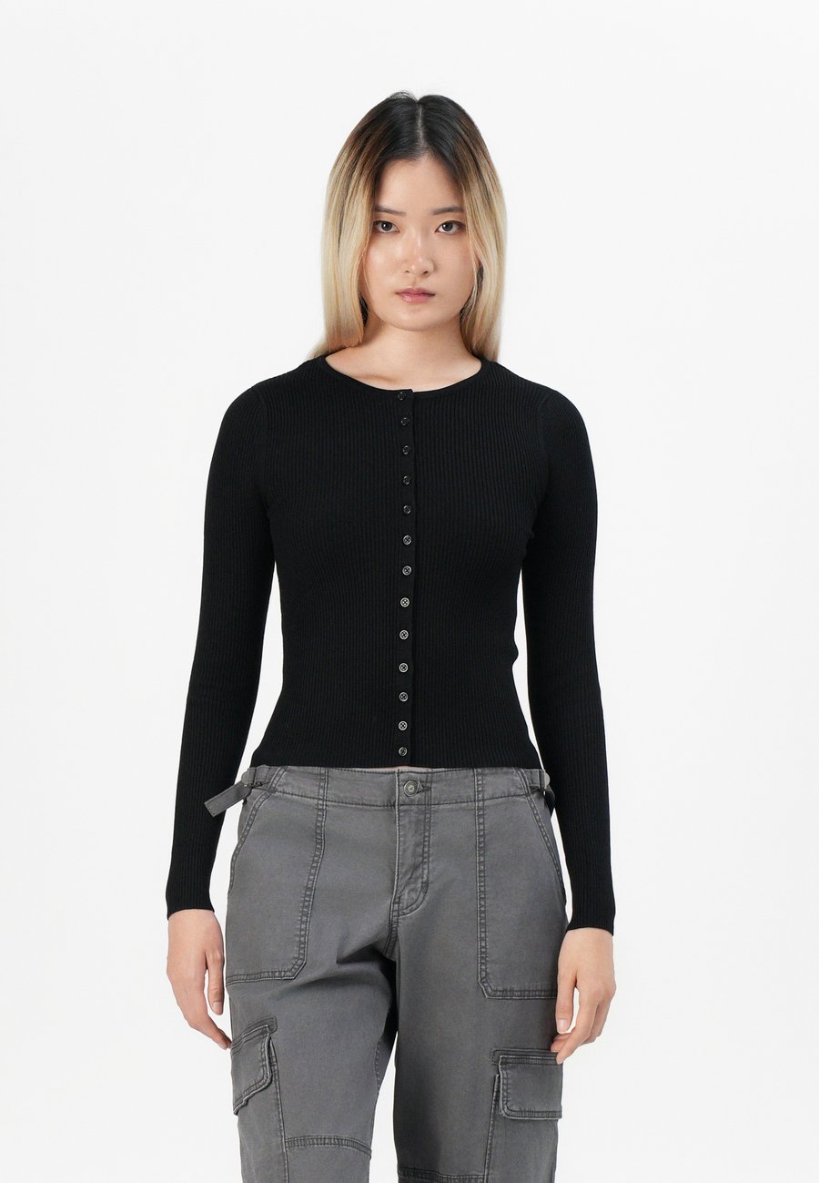 Кардиган ONLY ONLMEDDI O NECK, Black /Black
Кардиган ONLY ONLMEDDI O NECK, Black /Black