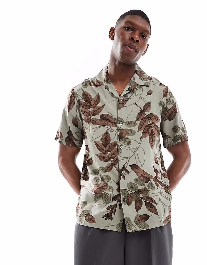 Рубашка French Connection с короткими рукавами Revere цвета хаки с принтом листьев French Connection Mens
Рубашка French Connection с короткими рукавами Revere цвета хаки с принтом листьев French Connection Mens