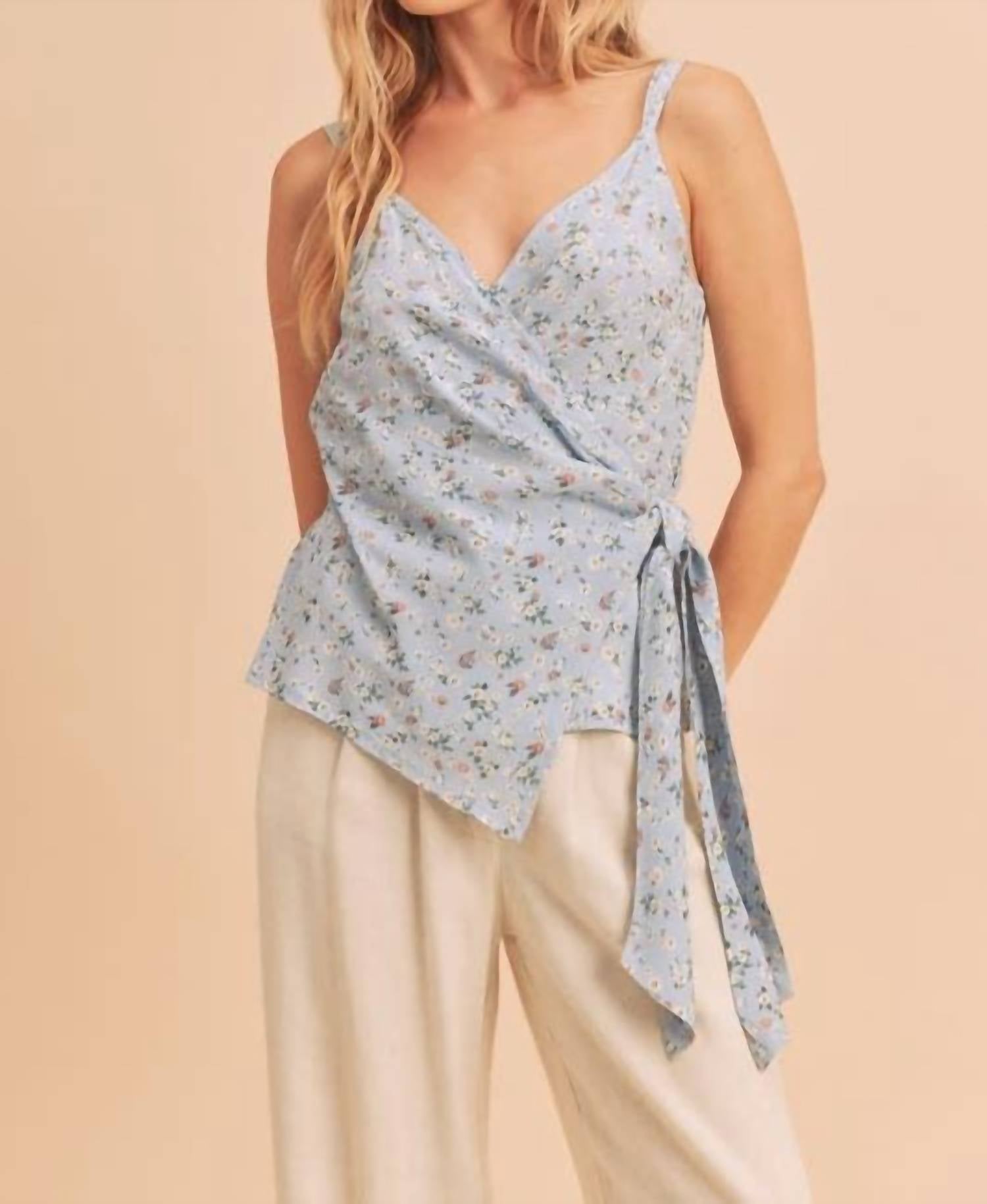 Топ Malorie с цветочным принтом "Небесный" AEMI + CO, sky floral
Топ Malorie с цветочным принтом "Небесный" AEMI + CO, sky floral