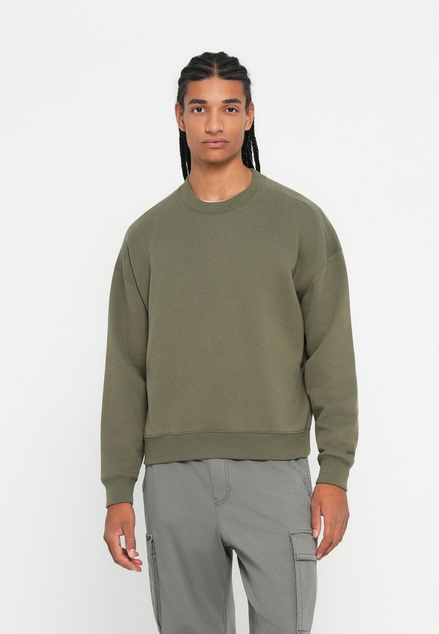 Толстовка Hollister Co. WEBEX BOXY CREWS, Khaki, Хаки, Толстовка Hollister Co. WEBEX BOXY CREWS, Khaki
Толстовка Hollister Co. WEBEX BOXY CREWS, Khaki, Хаки, Толстовка Hollister Co. WEBEX BOXY CREWS, Khaki