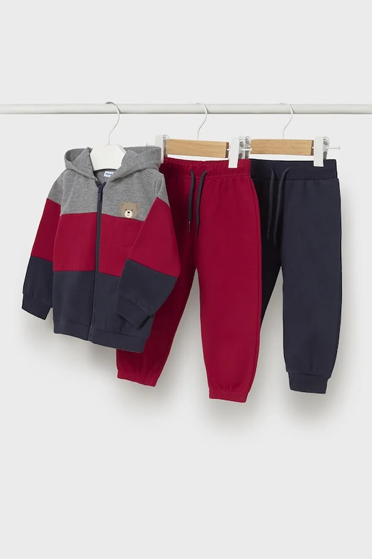 Детский спортивный костюм Mayoral, красный
Детский спортивный костюм Mayoral, красный