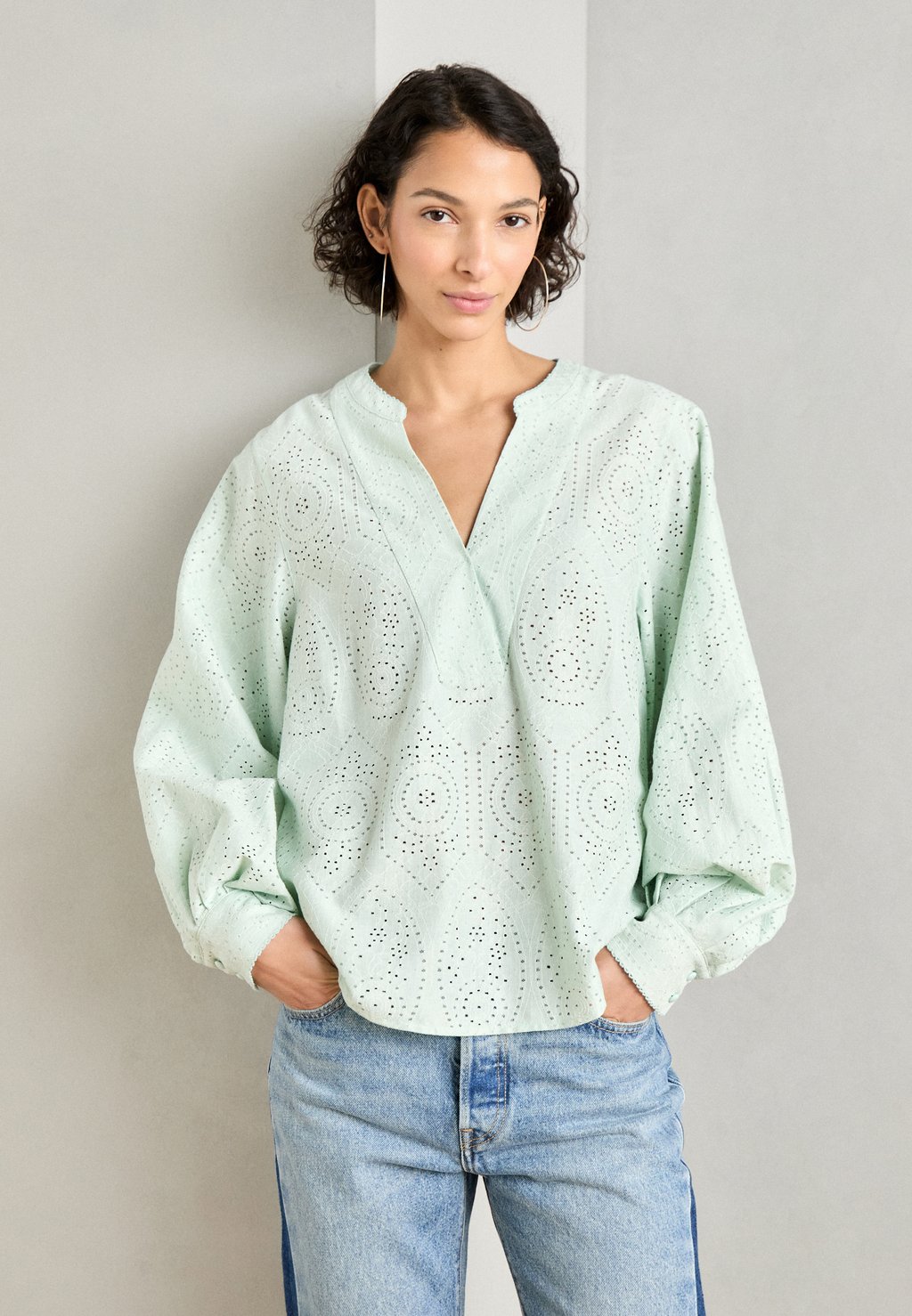Блуза SINA Mos Mosh, мята
Блуза SINA Mos Mosh, мята