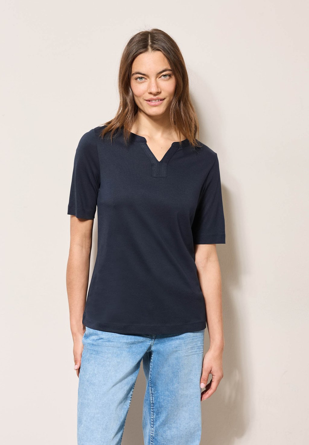 Базовая футболка IM LOOK Cecil, синий
Базовая футболка IM LOOK Cecil, синий