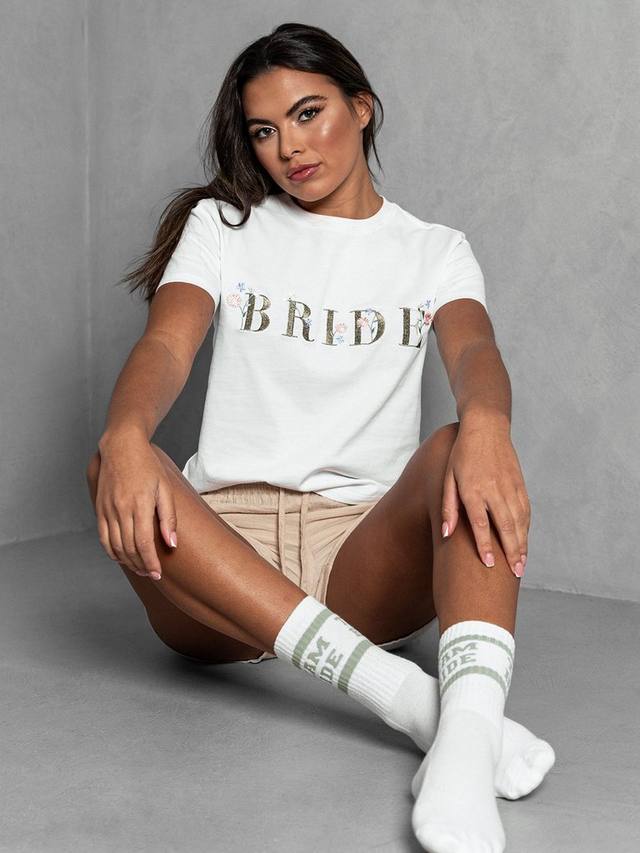 Футболка для невесты с вышивкой Maya Deluxe, White
Футболка для невесты с вышивкой Maya Deluxe, White