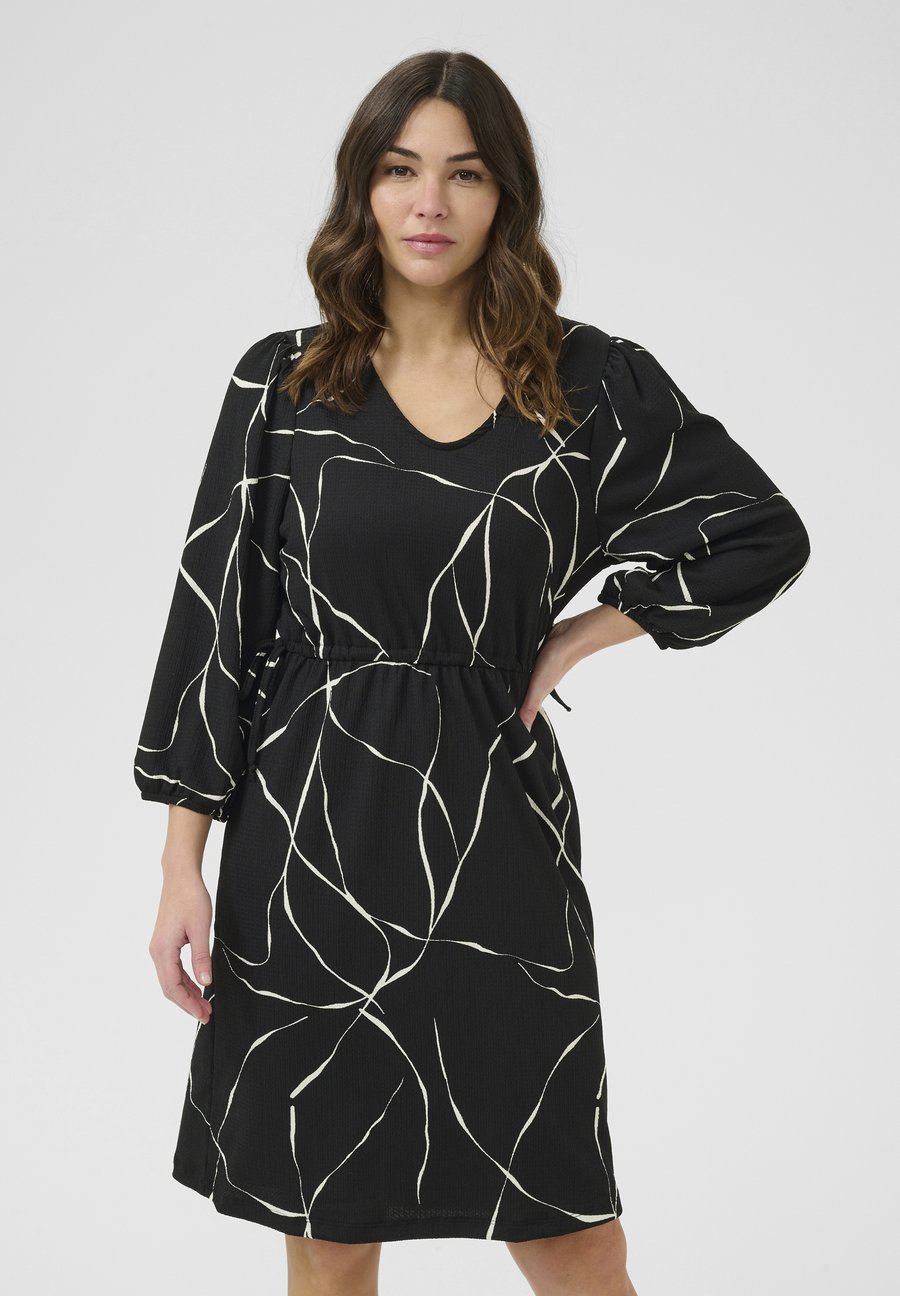 Платье Kaffe Day dress, Black Chalk Graphic Lines/Black
Платье Kaffe Day dress, Black Chalk Graphic Lines/Black