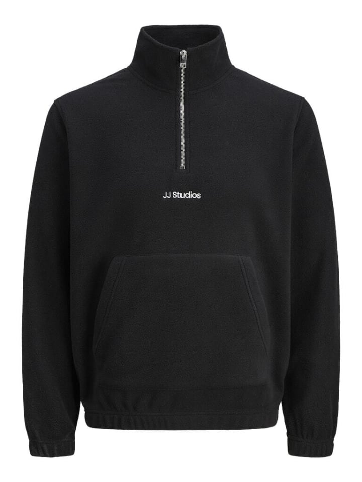 Толстовка черного цвета Jack & Jones
Толстовка черного цвета Jack & Jones
