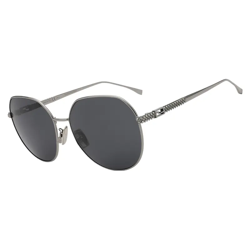 FENDI Женские солнцезащитные очки асимметричной формы металлические серебристые, Silver
FENDI Женские солнцезащитные очки асимметричной формы металлические серебристые, Silver