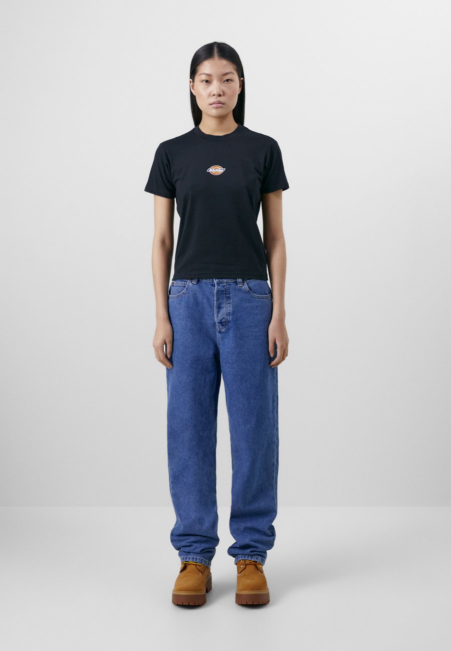 Футболка Dickies MAPLE VALLEY TEE, Black, Черный, Футболка Dickies MAPLE VALLEY TEE, Black
Футболка Dickies MAPLE VALLEY TEE, Black, Черный, Футболка Dickies MAPLE VALLEY TEE, Black