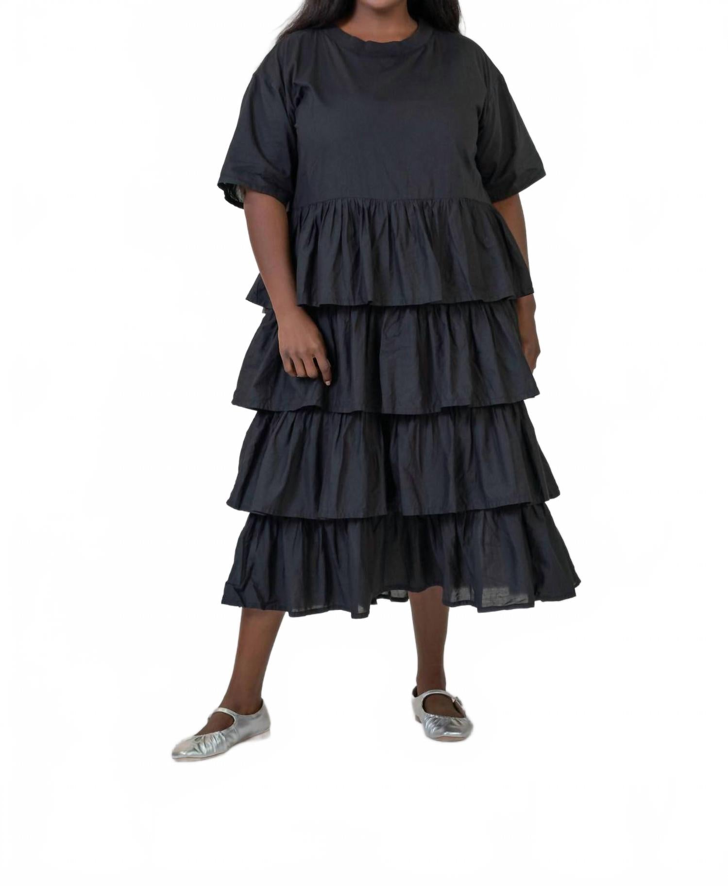 Платье Vellum Voile - плюс сайз в черном цвете BITTE KAI RAND
Платье Vellum Voile - плюс сайз в черном цвете BITTE KAI RAND