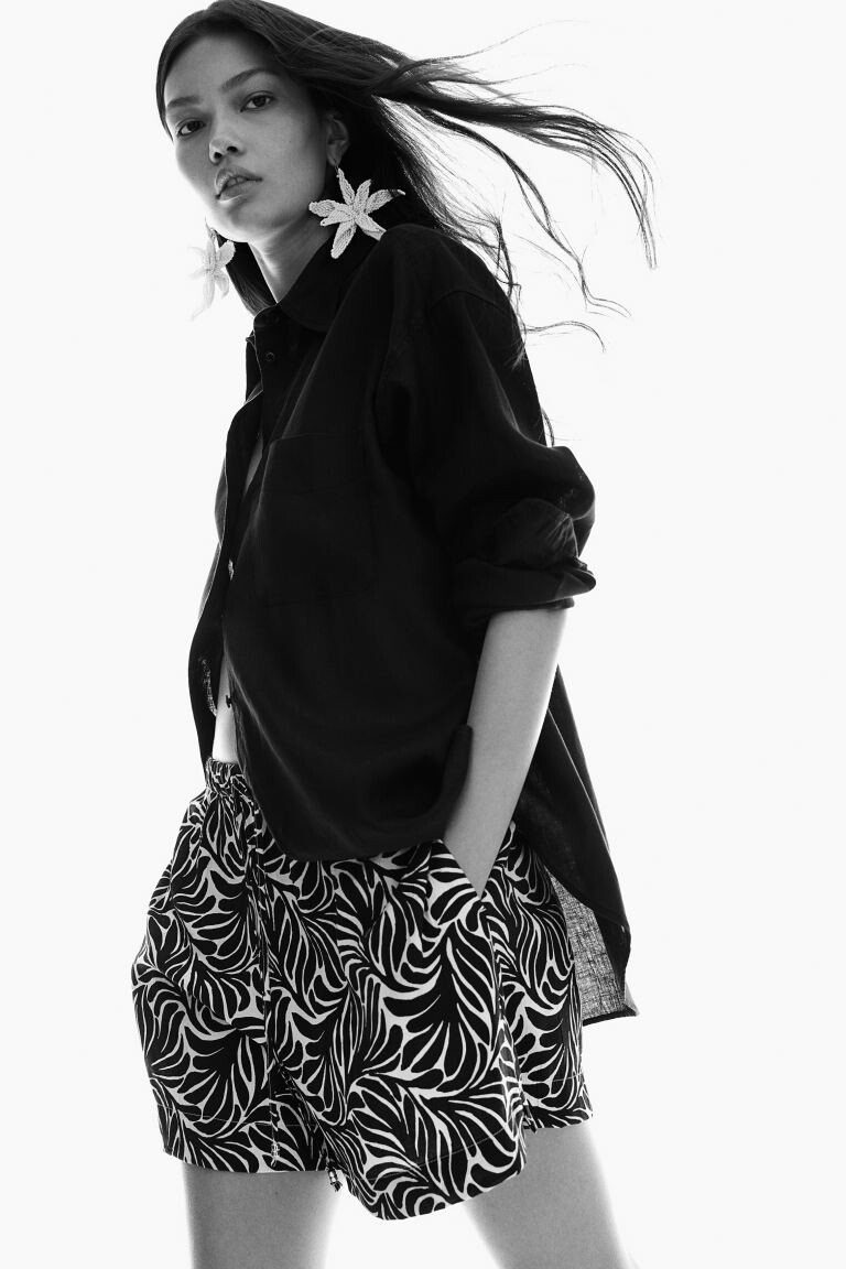 Шорты без застежки H&M, черный
Шорты без застежки H&M, черный