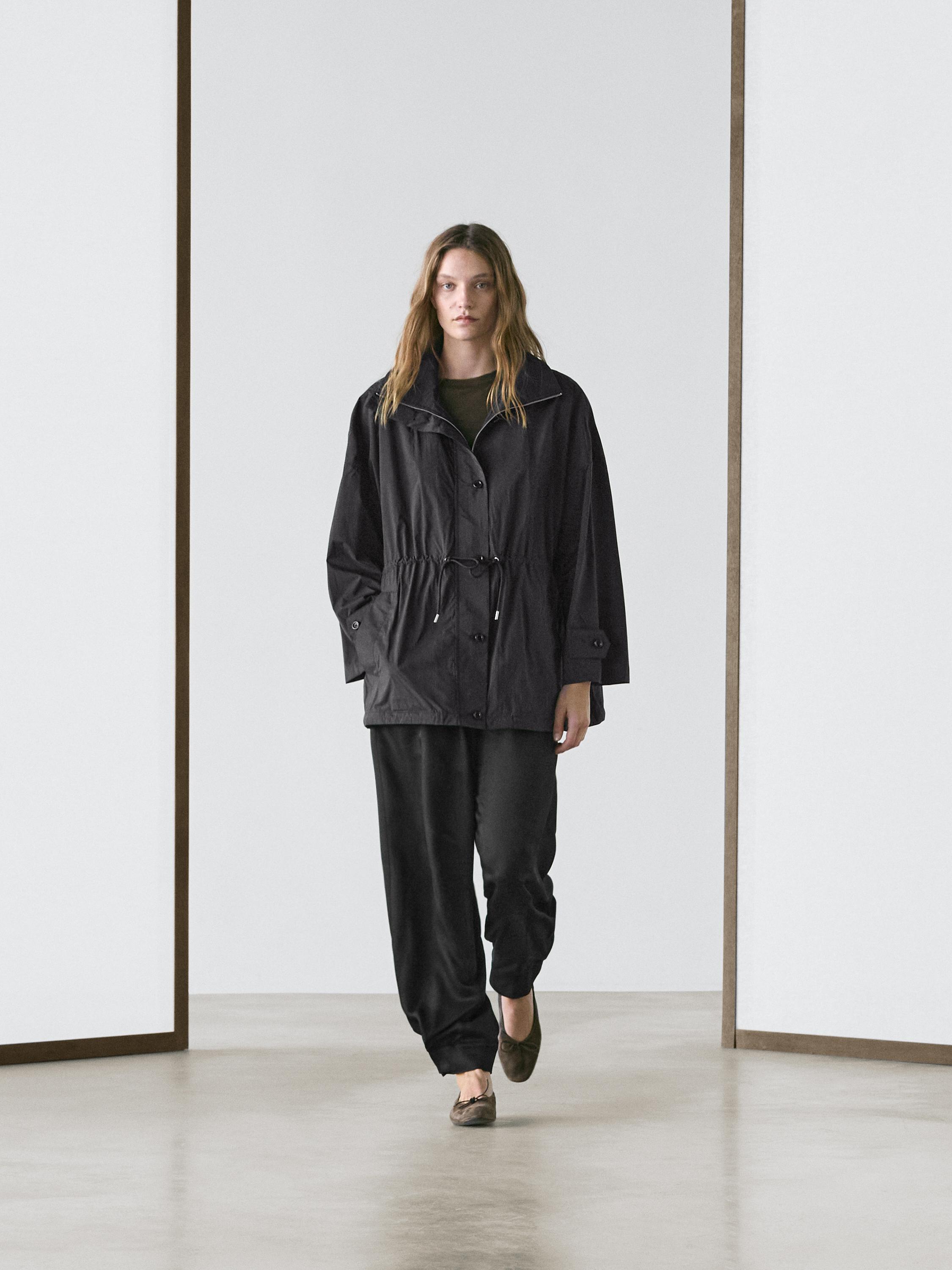 Парка из технической ткани Massimo Dutti, dark blue
Парка из технической ткани Massimo Dutti, dark blue