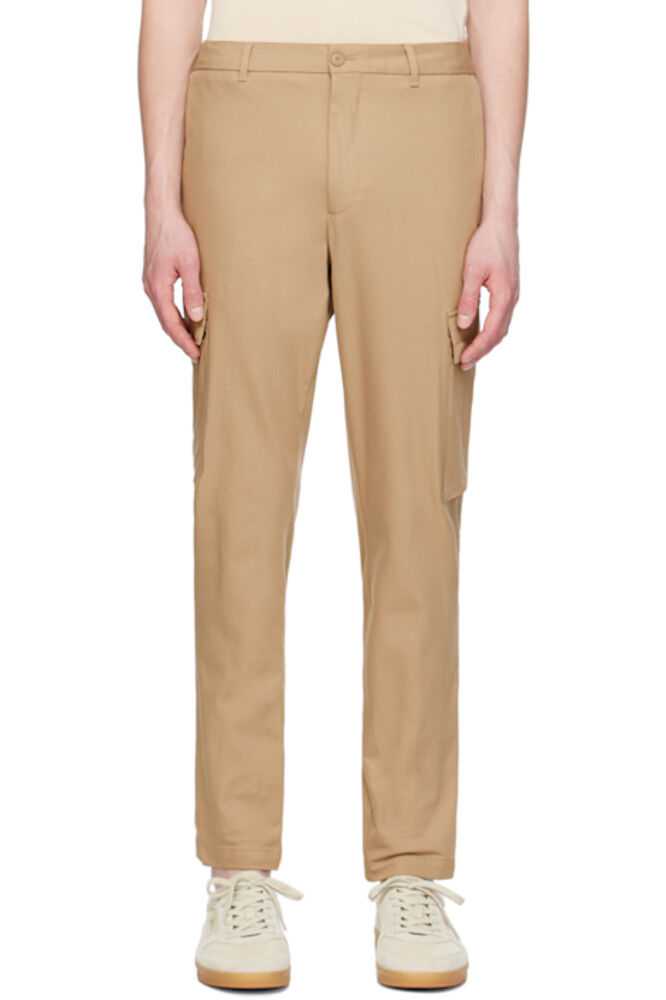 Брюки-карго бежевого цвета с заплатками BOSS
Брюки-карго бежевого цвета с заплатками BOSS