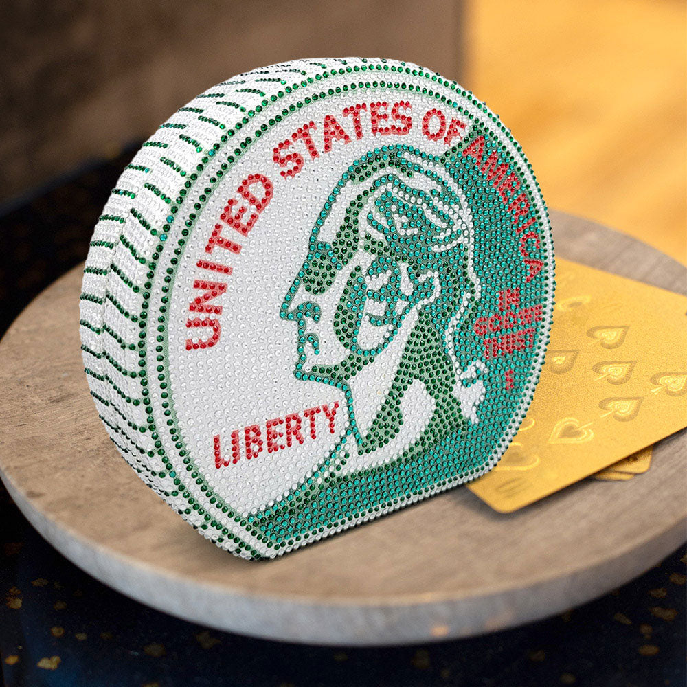 Клатч с пайетками в виде монеты США FASHNZFAB, зеленый
Клатч с пайетками в виде монеты США FASHNZFAB, зеленый