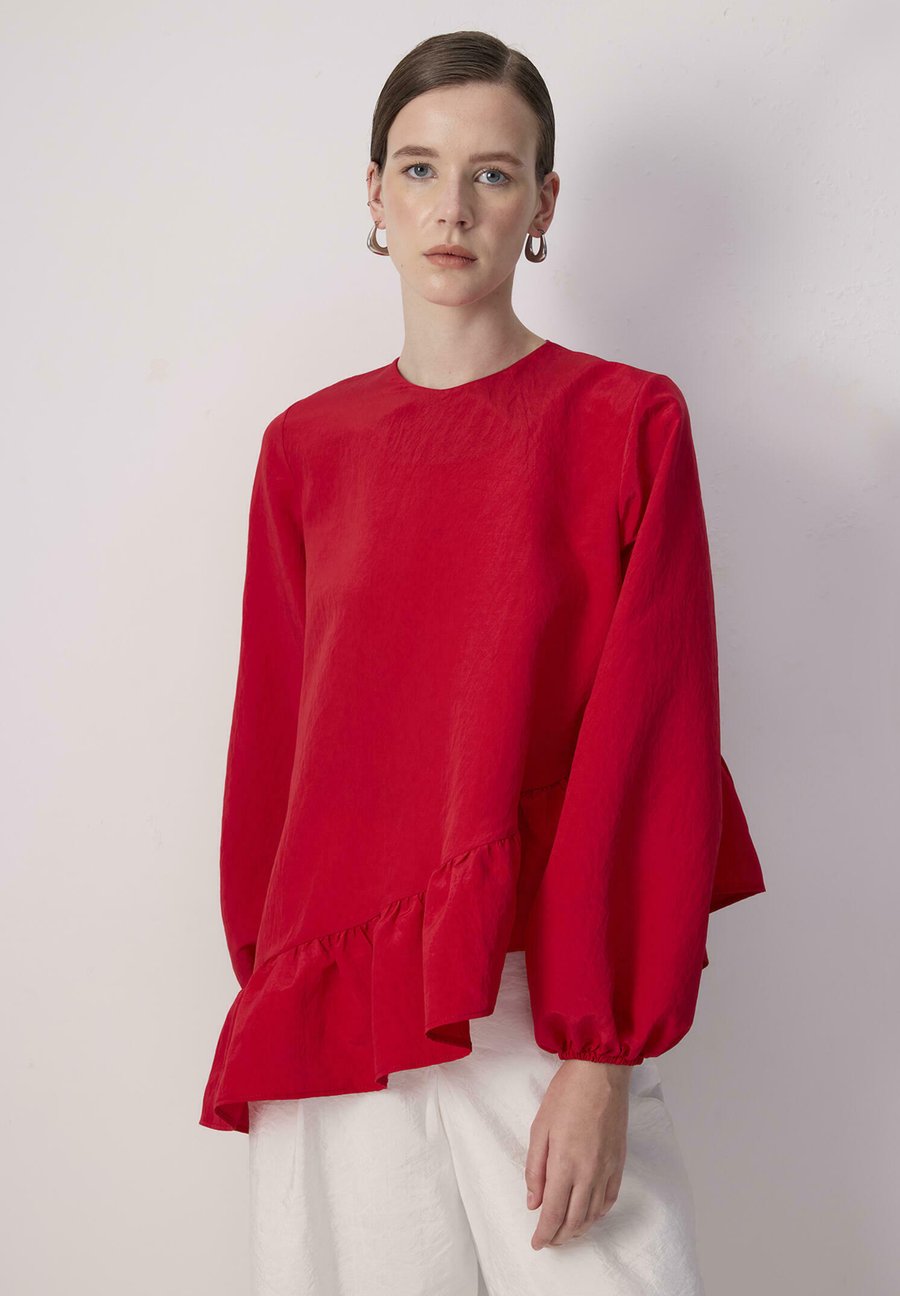 Блуза Touché Privé PLEATED , Red
Блуза Touché Privé PLEATED , Red