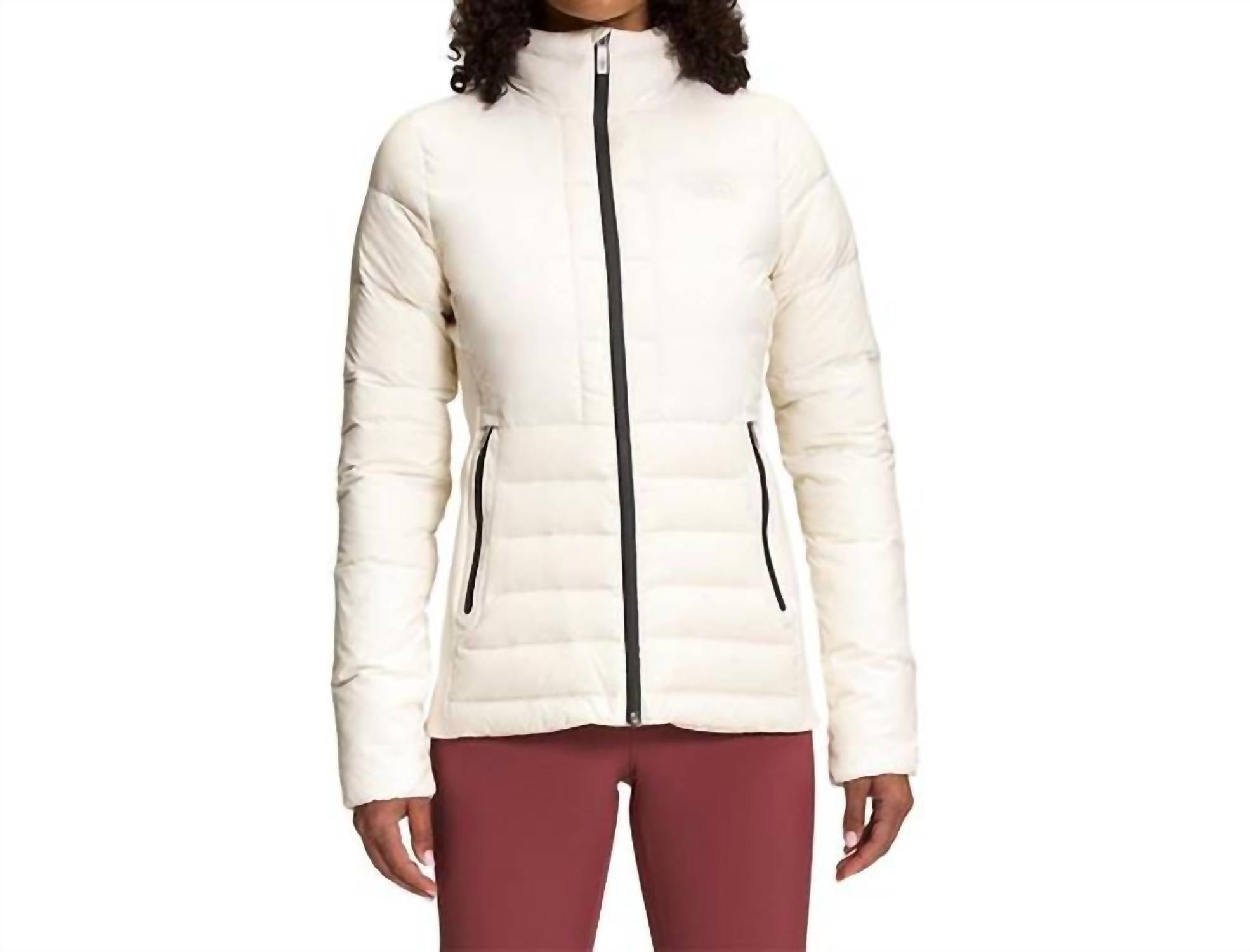 Женская гибридная куртка Evelu Down в цвете Gardenia White The North Face
Женская гибридная куртка Evelu Down в цвете Gardenia White The North Face