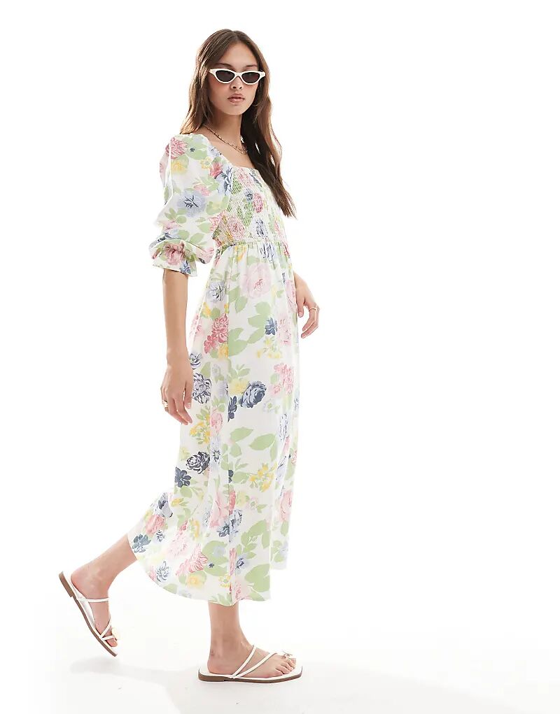 Платье New Look с цветочным принтом и длинными рукавами, присборенное, кремового цвета
Платье New Look с цветочным принтом и длинными рукавами, присборенное, кремового цвета