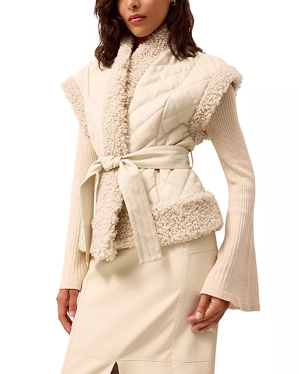 Жилет из флиса "Беатрис" Marie Oliver, белый
Жилет из флиса "Беатрис" Marie Oliver, белый