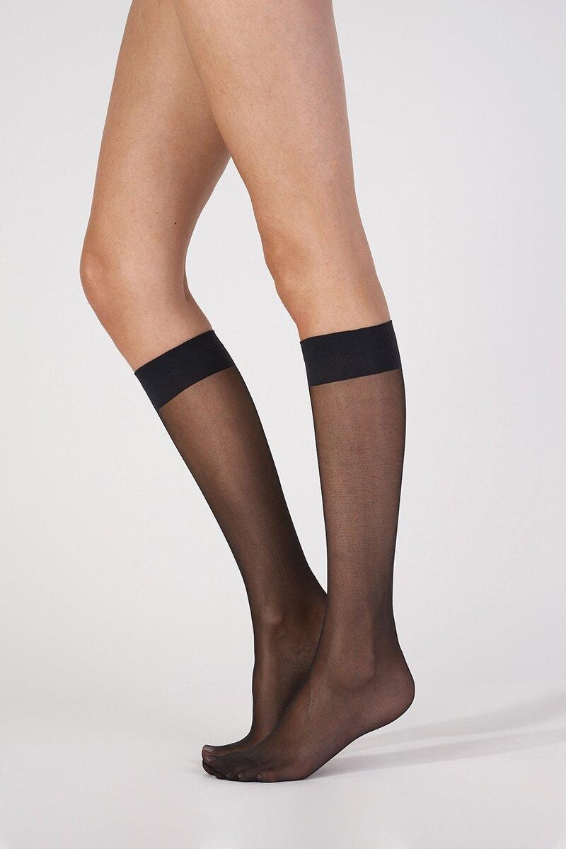 Гольфы Ultra Shine плотностью 10 ден, черные Aristoc, черный
Гольфы Ultra Shine плотностью 10 ден, черные Aristoc, черный