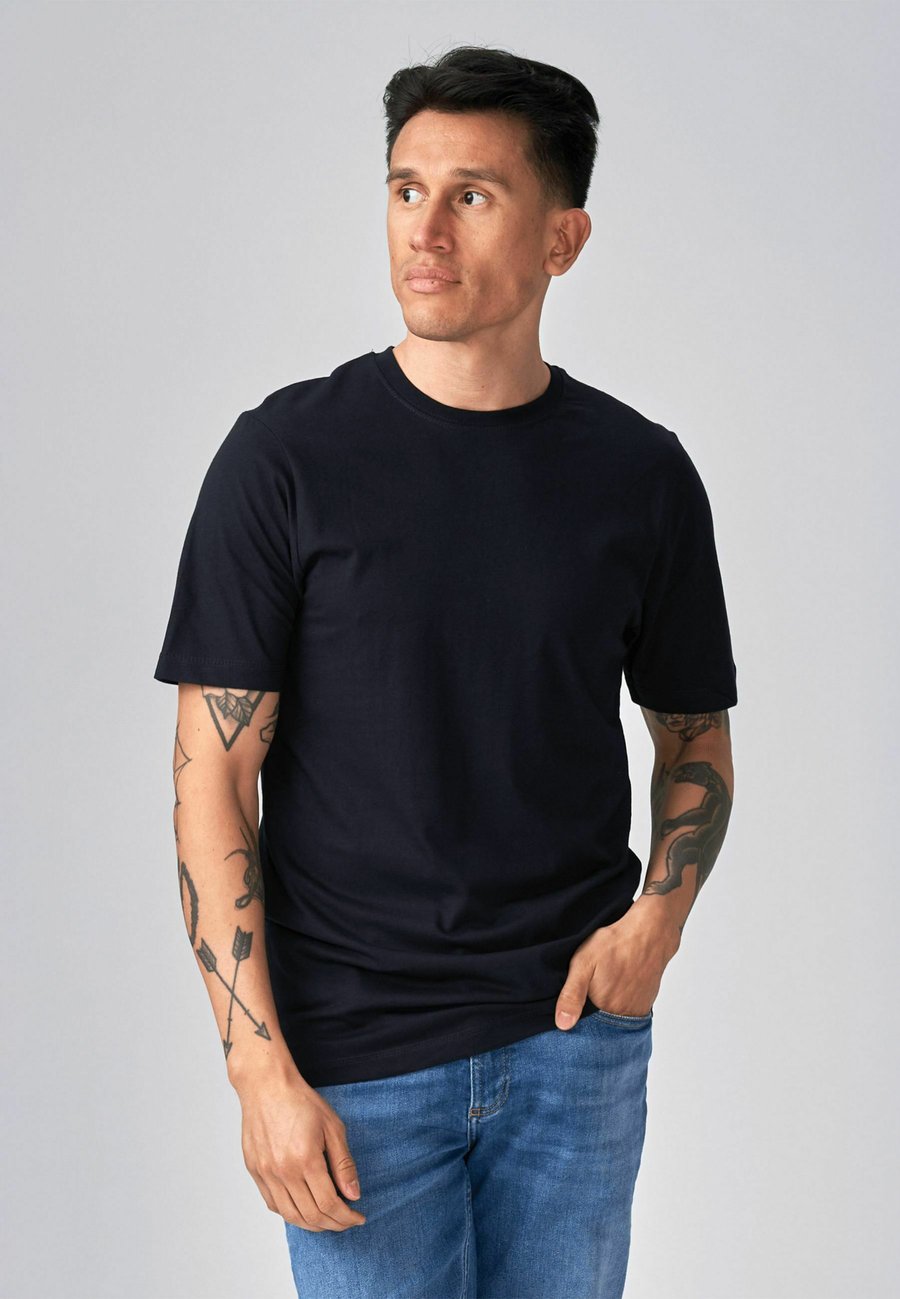 Футболка TEESHOPPEN Basic T-shirt, Dark Navy/Dark Blue, Синий, Футболка TEESHOPPEN Basic T-shirt, Dark Navy/Dark Blue
Футболка TEESHOPPEN Basic T-shirt, Dark Navy/Dark Blue, Синий, Футболка TEESHOPPEN Basic T-shirt, Dark Navy/Dark Blue