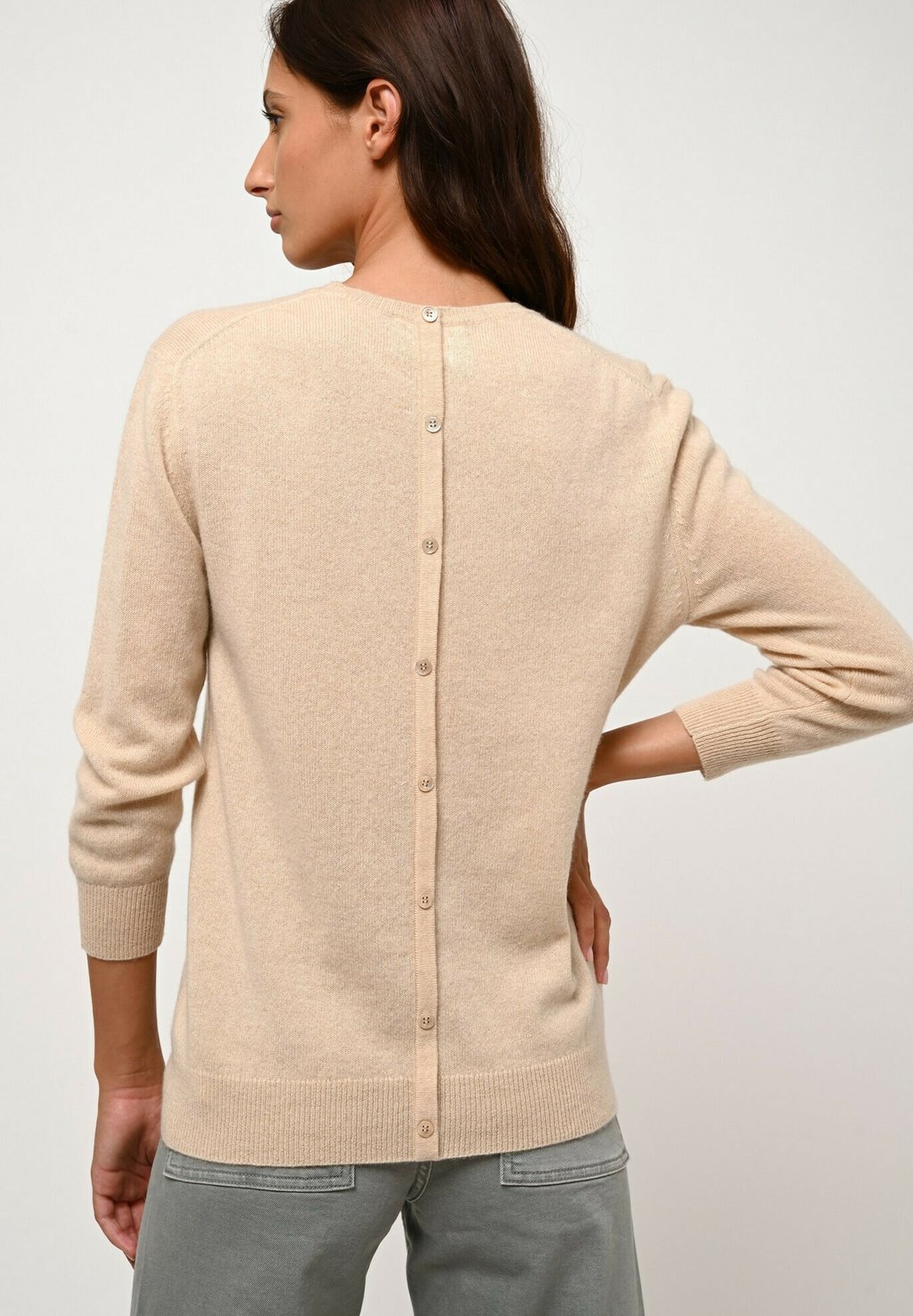 Джемпер ESTARIS Authentic Cashmere, бежевый 
Джемпер ESTARIS Authentic Cashmere, бежевый