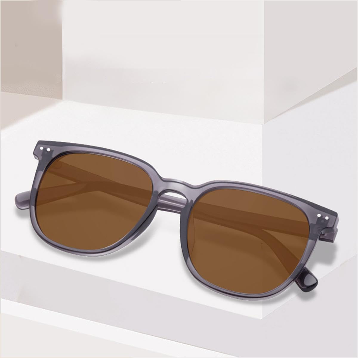 Женские круглые солнцезащитные очки с поляризованной защитой от УФ-излучения, сверхлегкие солнцезащитные очки из углеродного волокна с защитой UV400 для вождения Generic, Tea Color
Женские круглые солнцезащитные очки с поляризованной защитой от УФ-излучения, сверхлегкие солнцезащитные очки из углеродного волокна с защитой UV400 для вождения Generic, Tea Color