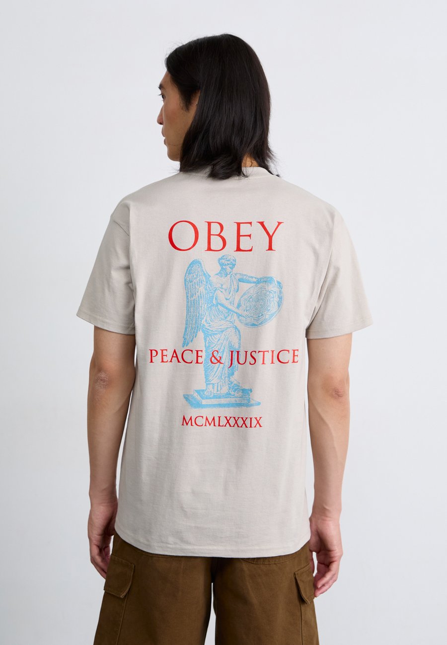 Футболка Obey Clothing PEACE & JUSTICE STATUE, Grey, Серый, Футболка Obey Clothing PEACE & JUSTICE STATUE, Grey
Футболка Obey Clothing PEACE & JUSTICE STATUE, Grey, Серый, Футболка Obey Clothing PEACE & JUSTICE STATUE, Grey