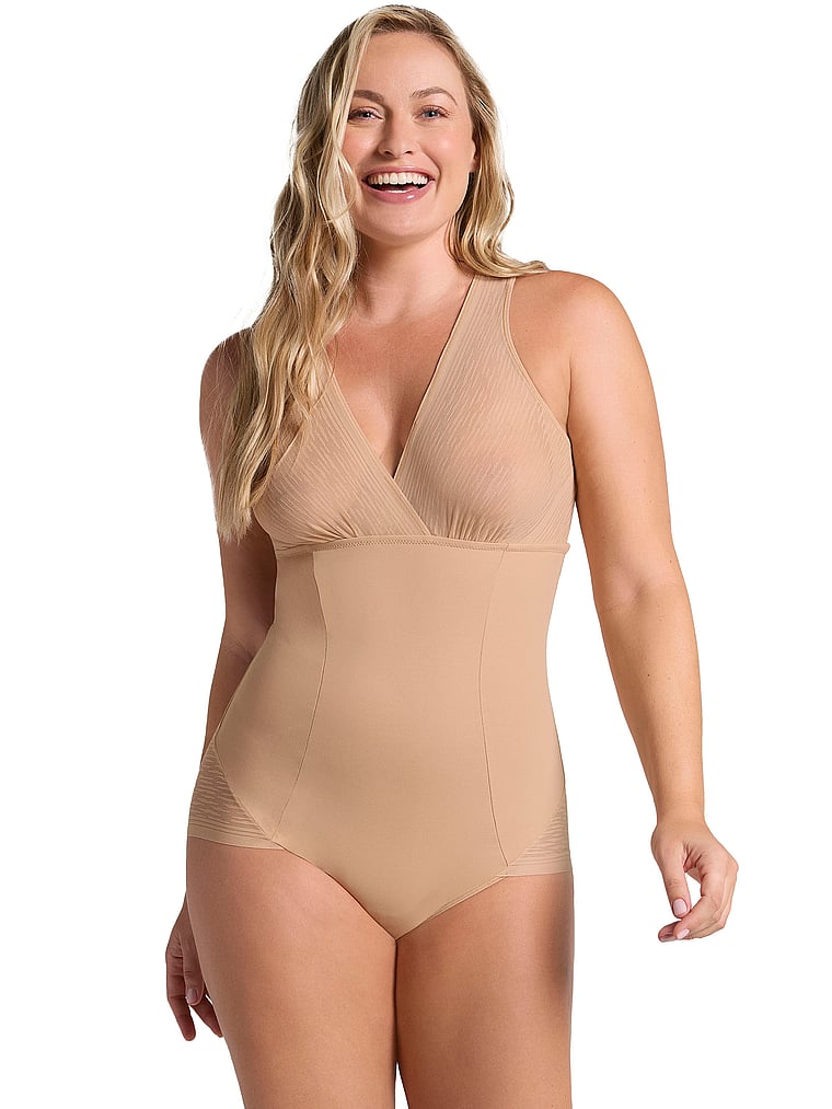 Боди с прозрачными полосками, придающее форму Leonisa Shapewear, beige
Боди с прозрачными полосками, придающее форму Leonisa Shapewear, beige