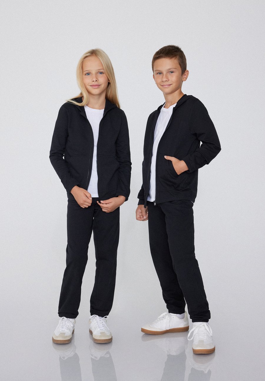 Толстовка Tezenis UNISEX , Black
Толстовка Tezenis UNISEX , Black