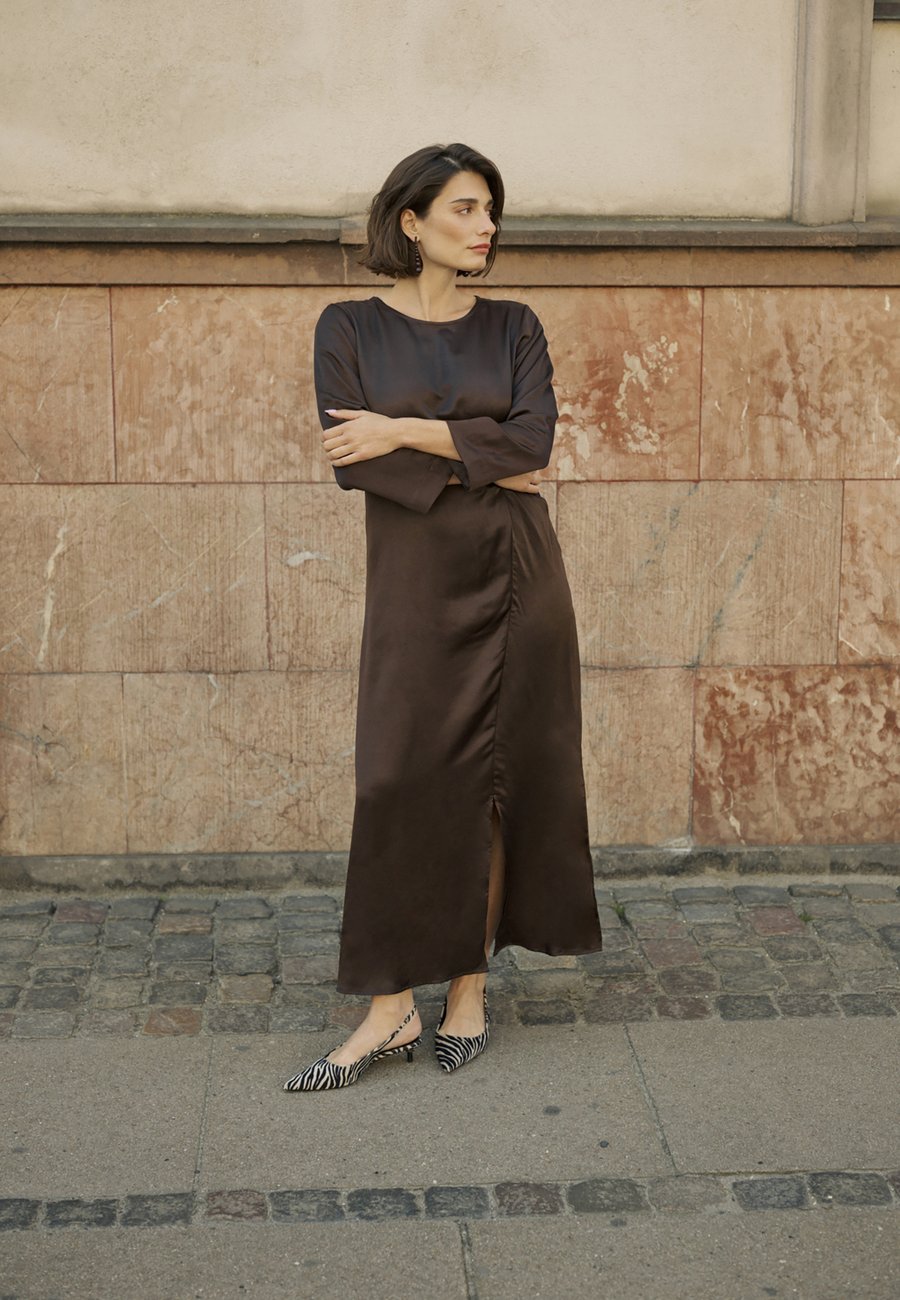 Платье Culture MOLLIE, Coffee Bean/Dark Brown
Платье Culture MOLLIE, Coffee Bean/Dark Brown