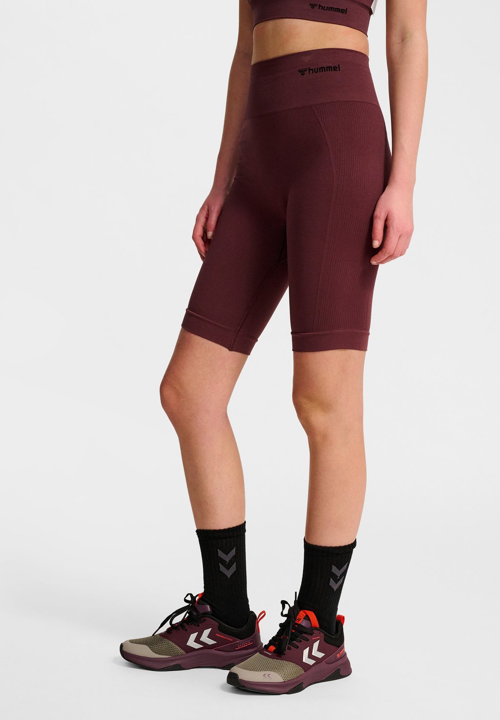 Леггинсы SEAMLESS Hummel, темно-коричневый
Леггинсы SEAMLESS Hummel, темно-коричневый