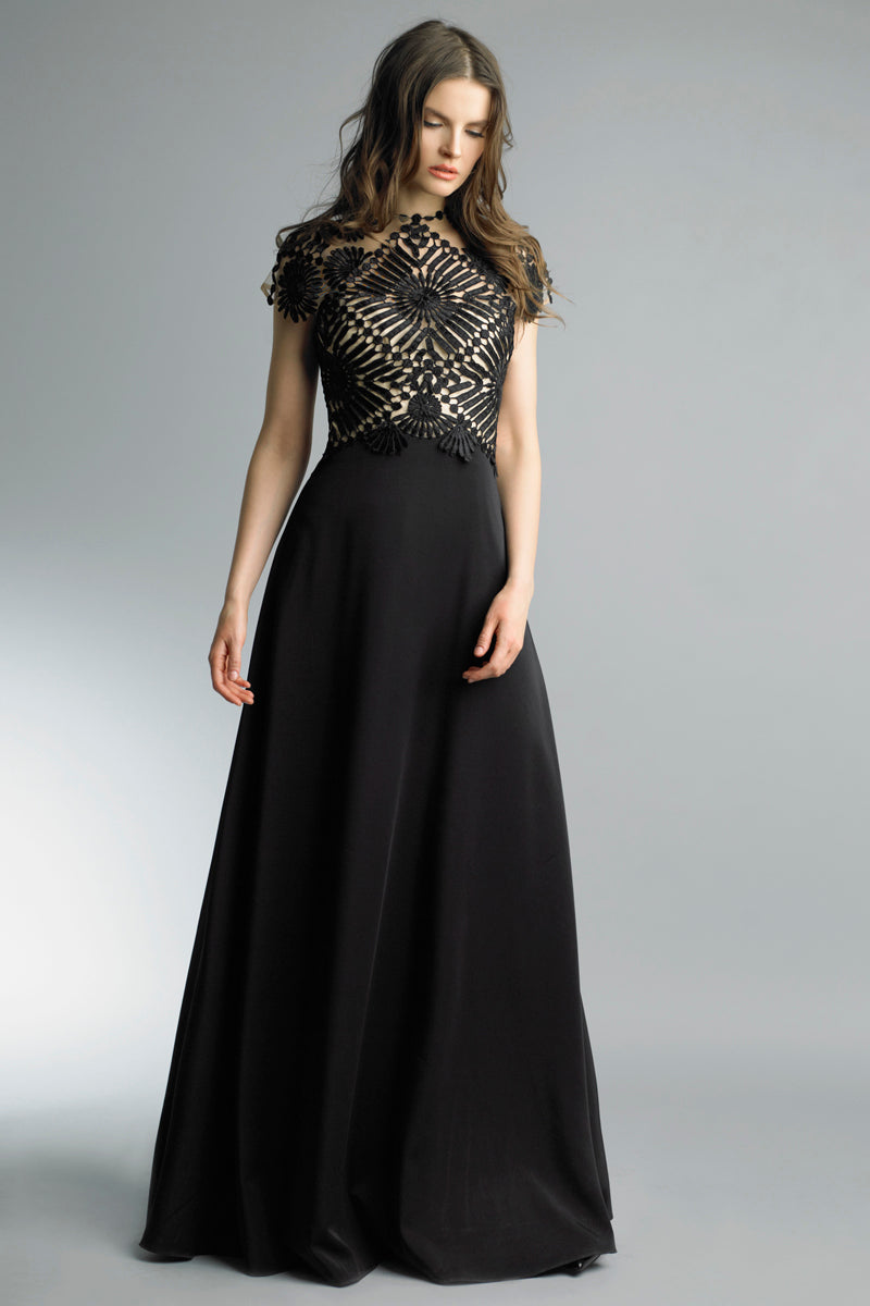 Платье с коротким рукавом Basix Black Label, Black Nude
Платье с коротким рукавом Basix Black Label, Black Nude