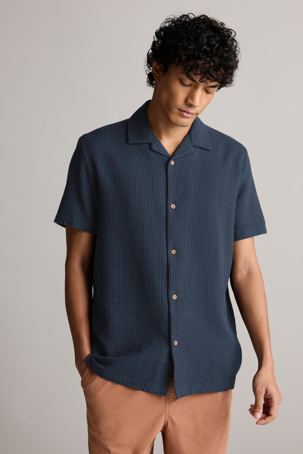 Фактурная рубашка с короткими рукавами и вафельной фактурой Next, синий
Фактурная рубашка с короткими рукавами и вафельной фактурой Next, синий