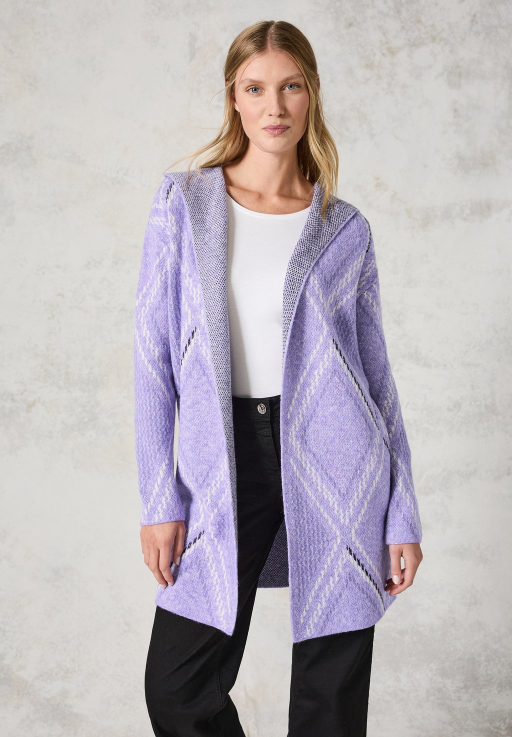 Кардиган OFFENER MIT KAPUZE Cecil, фиолетовый
Кардиган OFFENER MIT KAPUZE Cecil, фиолетовый