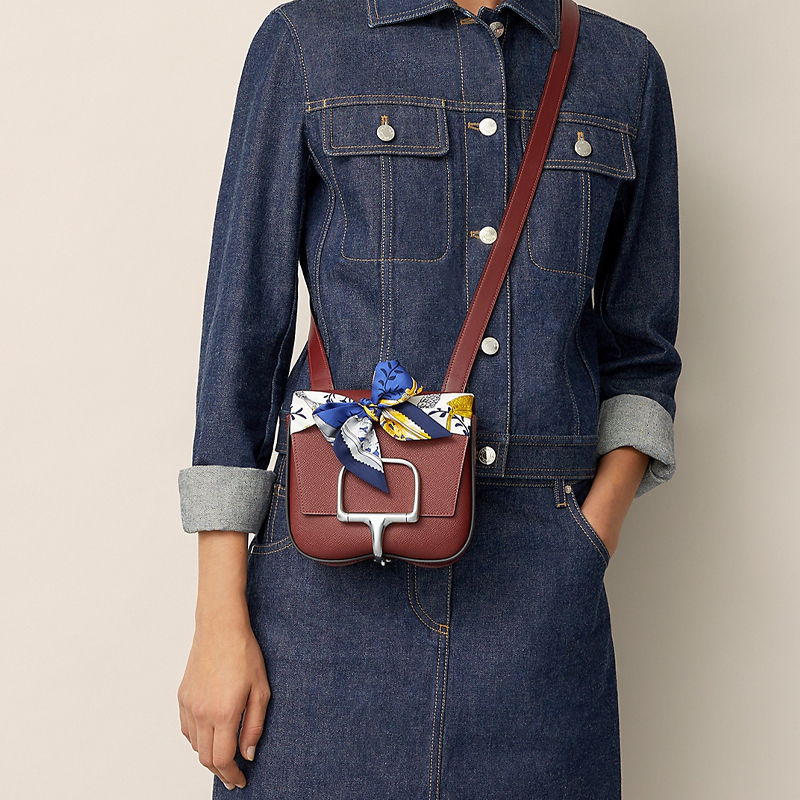 Шелковый шарф Twilly для женщин синий белый разноцветный HERMES
Шелковый шарф Twilly для женщин синий белый разноцветный HERMES