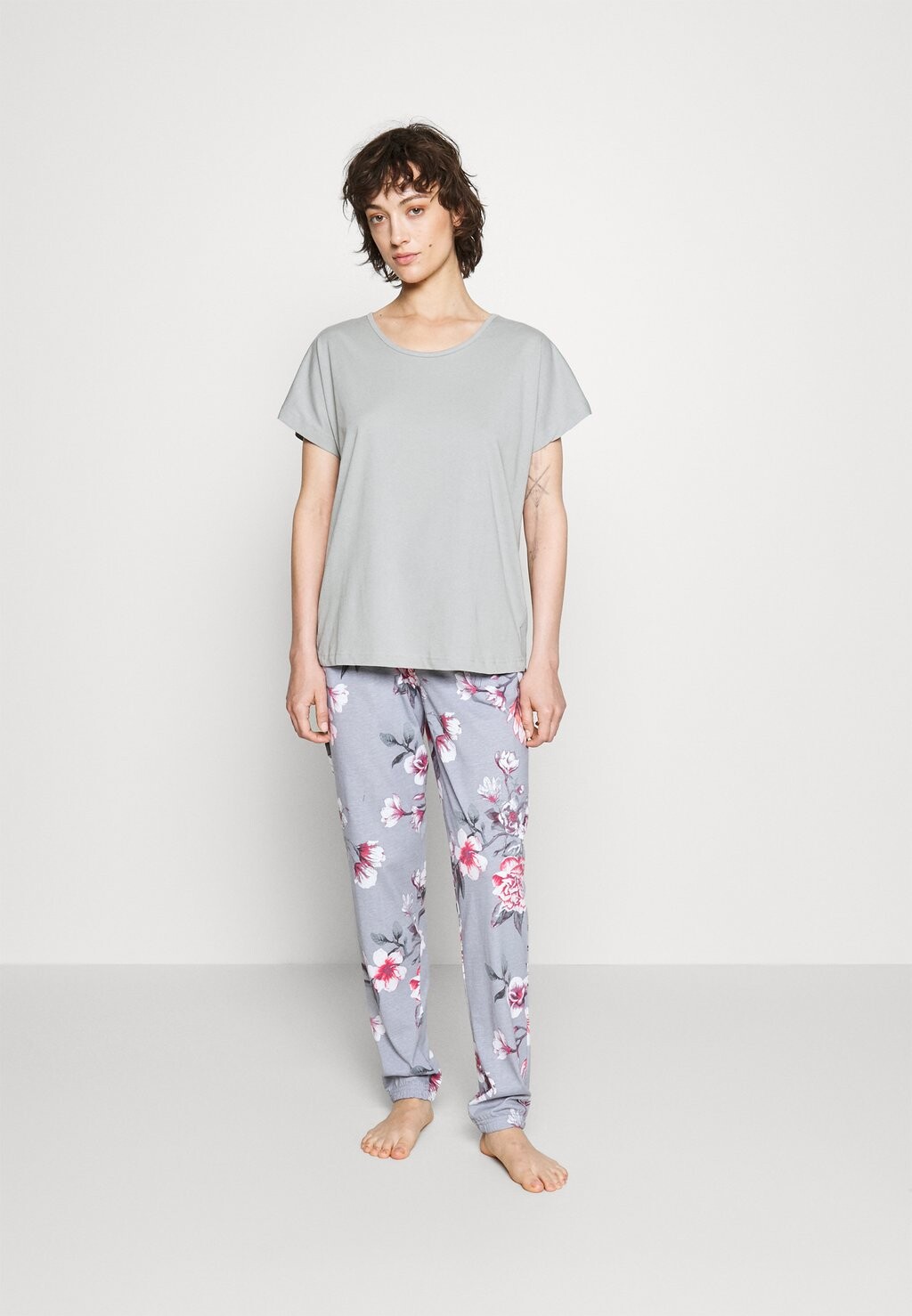 Пижама HORTENSIA LASCANA, мята
Пижама HORTENSIA LASCANA, мята