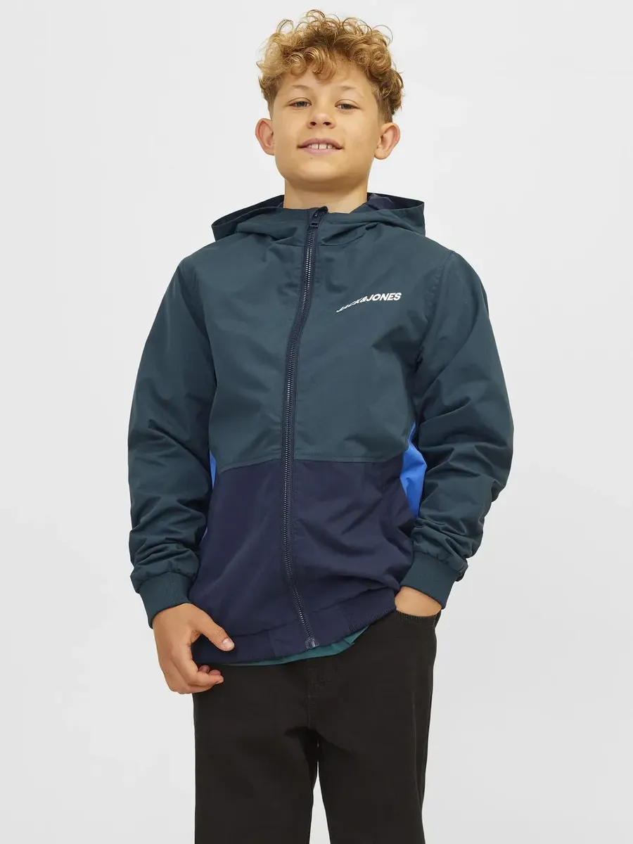 Детская куртка Jack & Jones для активного отдыха "JJERUSH BLOCKING HOOD", с капюшоном Jack & Jones Junior, цвет Magical Forest
Детская куртка Jack & Jones для активного отдыха "JJERUSH BLOCKING HOOD", с капюшоном Jack & Jones Junior, цвет Magical Forest
