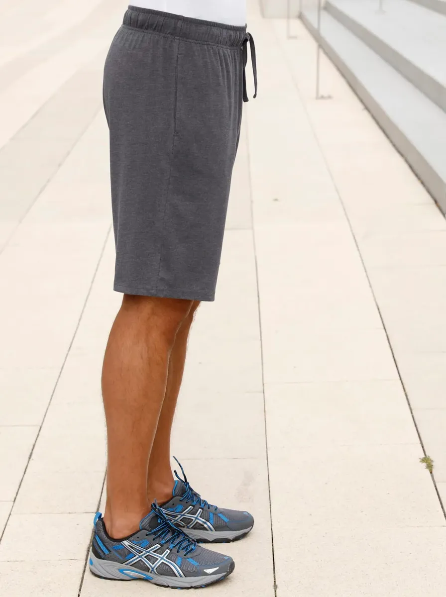 Классические шорты-бермуды Classic, антрацит
Классические шорты-бермуды Classic, антрацит