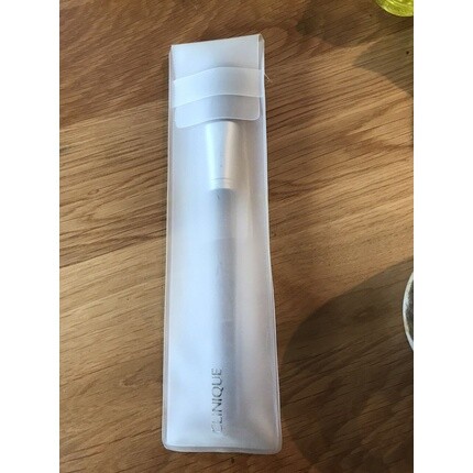 Кисть для румян Clinique, новая, полный размер
Кисть для румян Clinique, новая, полный размер