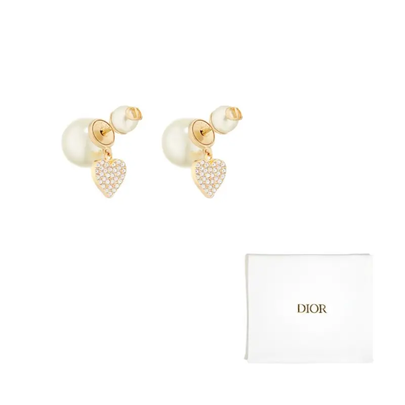 Женские золотые серьги из смолы DIOR
Женские золотые серьги из смолы DIOR