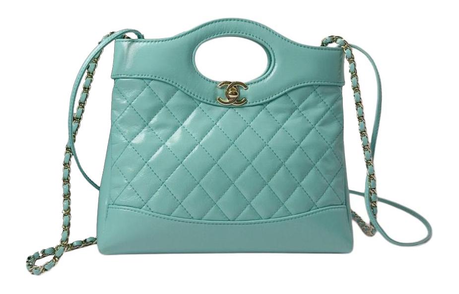 CHANEL Кожаная сумка через плечо
CHANEL Кожаная сумка через плечо