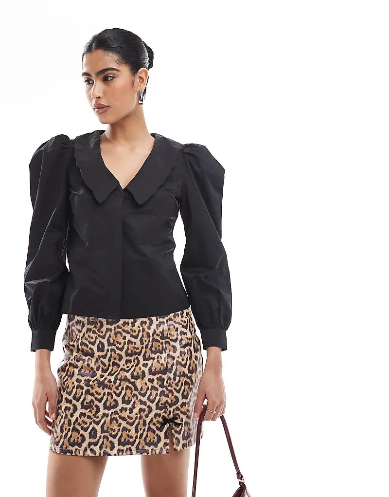 Блузка с эффектными рукавами черного цвета Glamorous
Блузка с эффектными рукавами черного цвета Glamorous