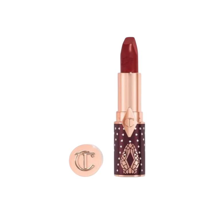 Помада для губ Charlotte Tilbury Lunar New Year Matte Revolution, kiss of fortune
Помада для губ Charlotte Tilbury Lunar New Year Matte Revolution, kiss of fortune