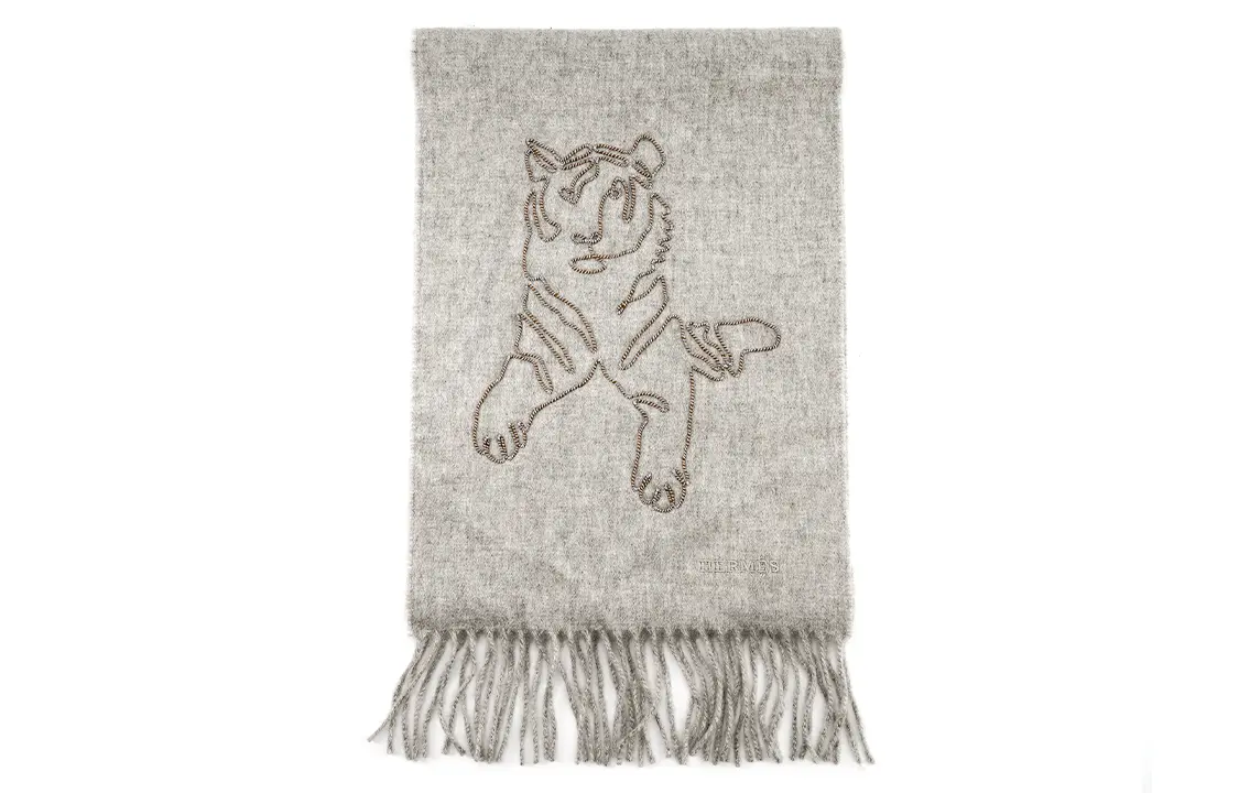 Шарф вязаный унисекс светло-серый микс HERMES
Шарф вязаный унисекс светло-серый микс HERMES